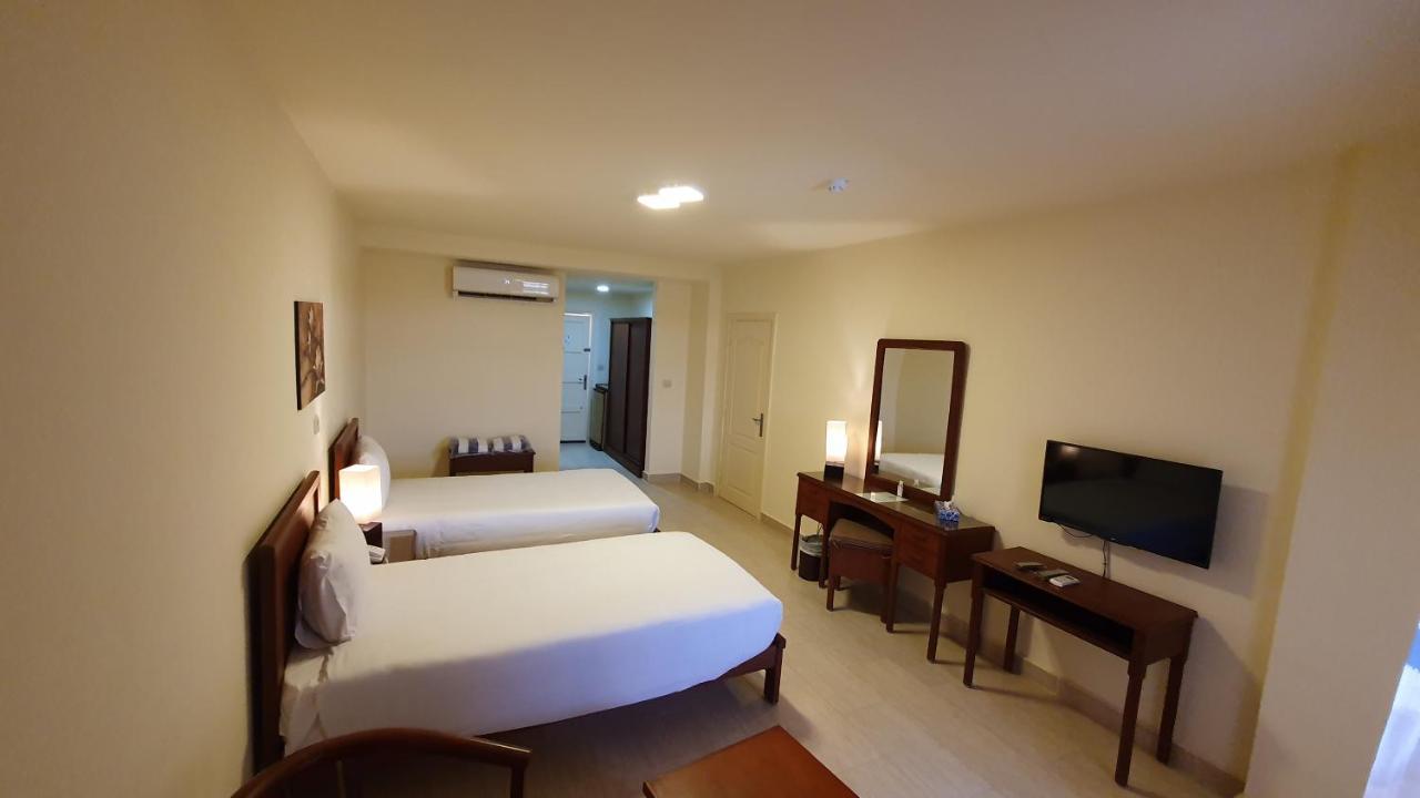 Fanar Hotel Ain Suchna Exterior foto